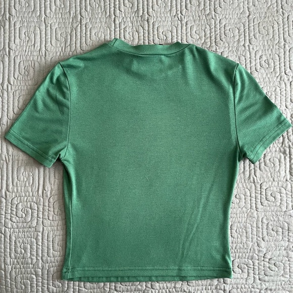 Cider Vibrant Green Short Sleeve Top - Picture 2 of 3
